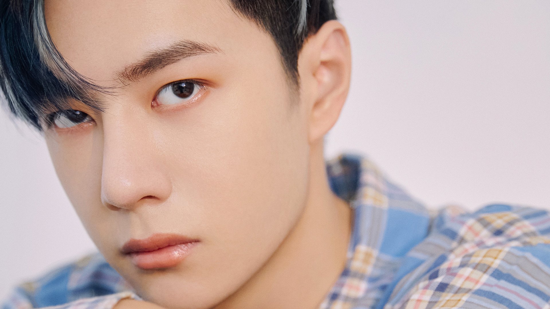 _全球网络直播，直击精彩比拼零距离接触_，全球实时直播