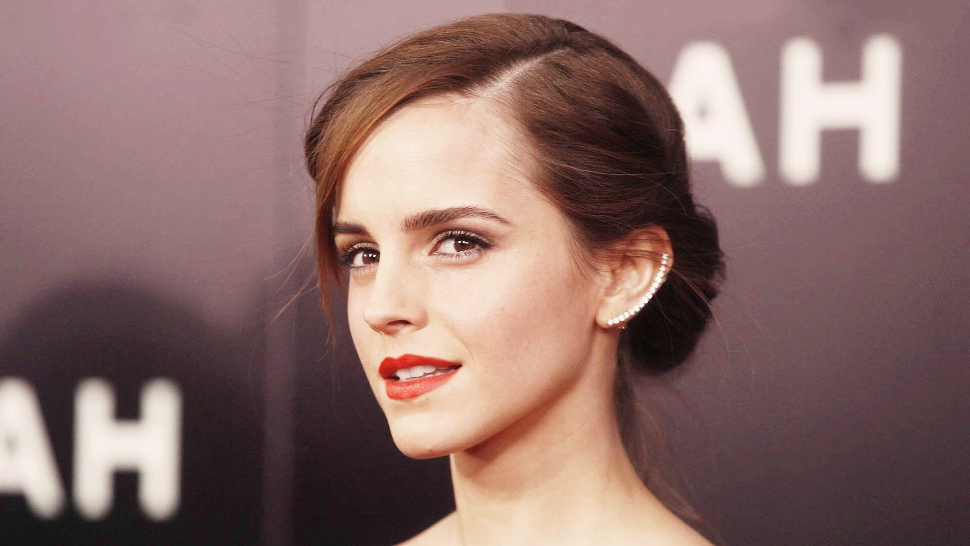 “英超大战一触即发,胜局之变引发广泛关注”,英超比赛集锦