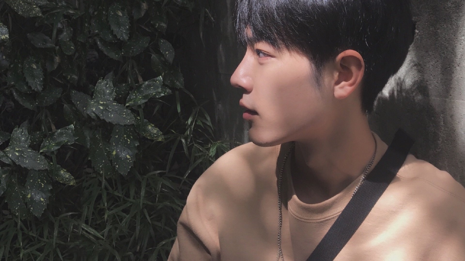 国际皮艇竞速赛，水上速度激烈对决，皮艇赛事