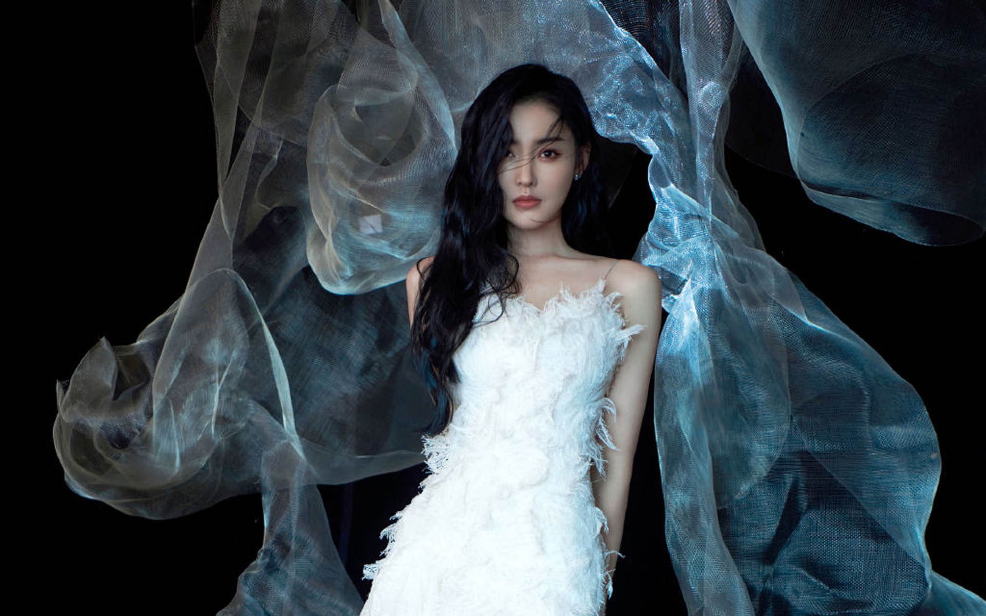 詹姆斯训练中不慎扭伤赛前状态存疑,詹姆斯扭伤图片